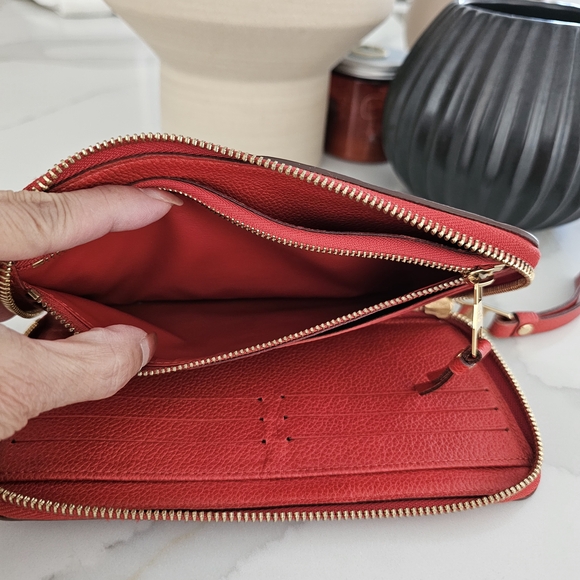 LOUIS VUITTON RED IMPREINTE ZIPPED WALLET EXCELLENT - Picture 8 of 12